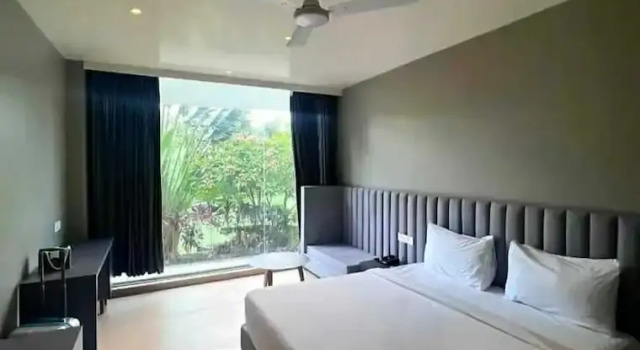 The Democracy Hotel & Resort, Забронировать Курортный отель Отели Насик 3 звезды, 3*