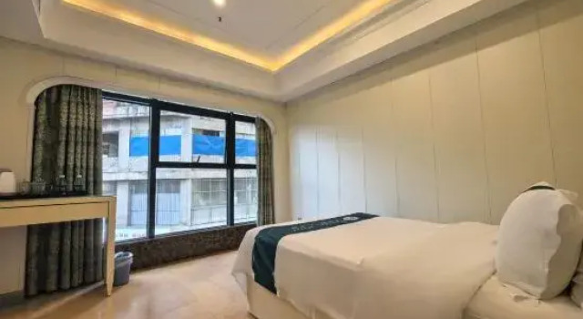 Семейный люкс Deluxe с видом на реку Hyton Hotel Sanya