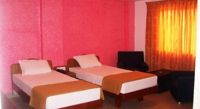 Hotel Sri Srinivasa Residency, Boek Hotel Kadapa Andhra Pradesh