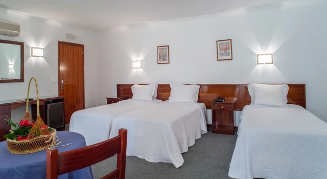 Трёхместный номер Standard с балконом Hotel Boavista II