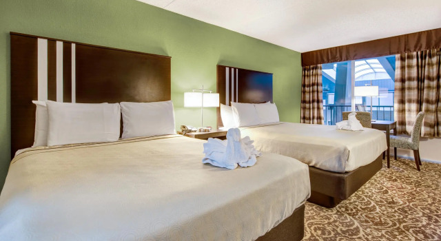 Двухместный номер Standard с видом на бассейн Glenstone Lodge
