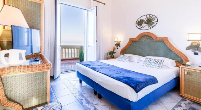 Двухместный номер Standard с балконом и с видом на море Hotel Orizzonte