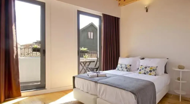 Студия Superior с балконом и с видом на город MyStay Porto Bolhão