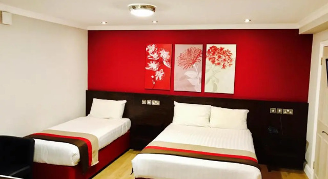Семейный номер Standard Royal Cambridge Hotel