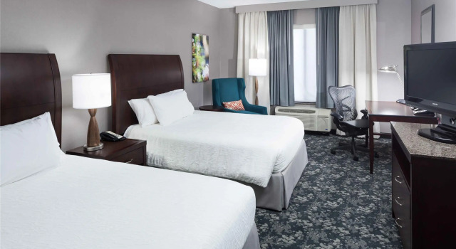 Четырёхместный номер Standard Hilton Garden Inn Detroit/Novi