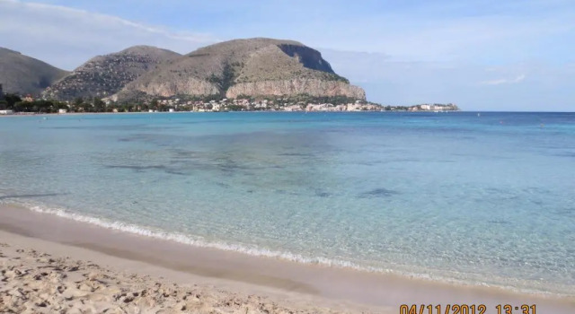 Коттедж c 1 комнатой Holiday Home Mondelladdaura