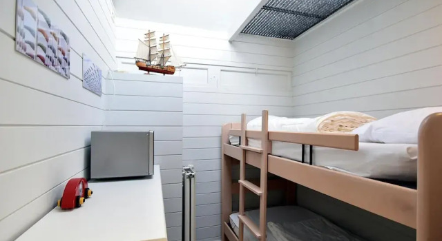 Bright Flat With Bunk Beds, Rezerwuj Hotel Hotele w Bruksela z parkingiem, Parking