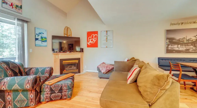 Incline Village Retreat Near Skiing & Beaches, Забронировать Отель Инклайн-Виллидж North Lake Tahoe