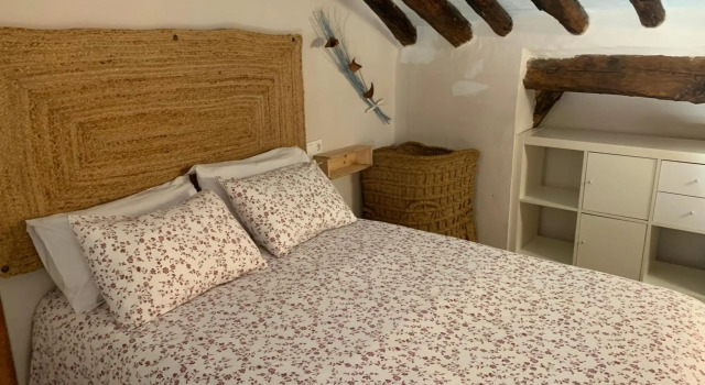 AIRAM Home BUHARDILLA, Забронировать Отель Альманса Albacete Province, рядом с Театр Рехио