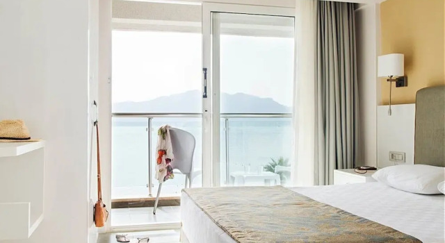 Двухместный номер Standard с балконом и с видом на море Maris Beach Hotel