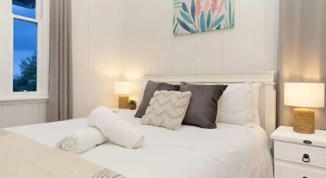 The Indooroopilly Queenslander 4BDR Home, 예약 휴가용 주택 브리즈번 Brisbane Region