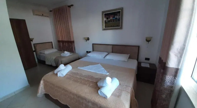 Трёхместный номер Standard HOTEL VILA TWIX