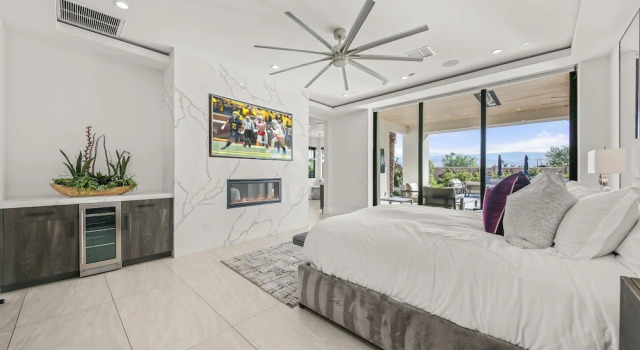 Palm Villa- Luxury 7 Bed, Pickleball, Volleyball, Golf, Buchen Sie Ferienhaus Bermuda Dunes Coachella Valley