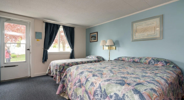 Номер Economy Ner Beach Motel