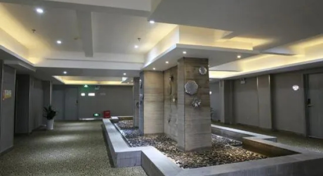 Xinshidai Holiday Hotel, Varaa Hotelli Yichang Hubei