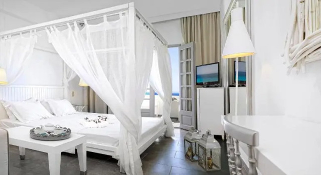 Двухместный номер Deluxe с балконом и с видом на море White Suites Resort- Adults Only Hotel
