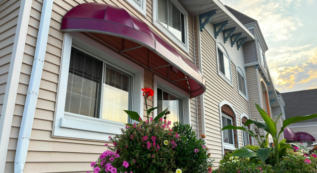 Magnuson Grand Pioneer Inn and Suites, Book Hotel Hoteller i Escanaba med pool, Swimmingpool