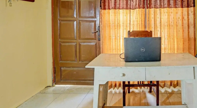 SPOT ON 92372 Rinda Homestay Syariah & Resto
