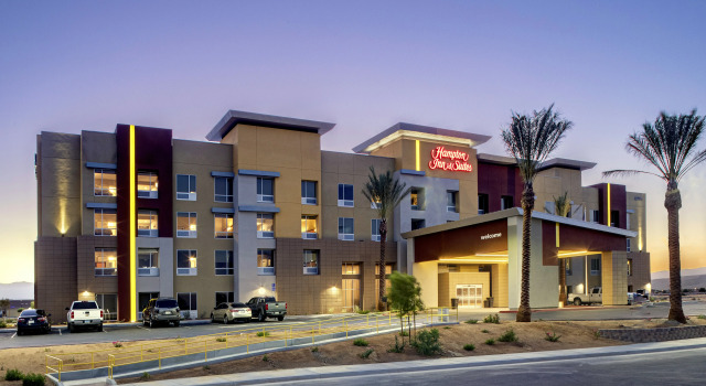 Hampton Inn & Suites Indio, Ca, Забронировать Отель Отели Индио с бассейном, Бассейн