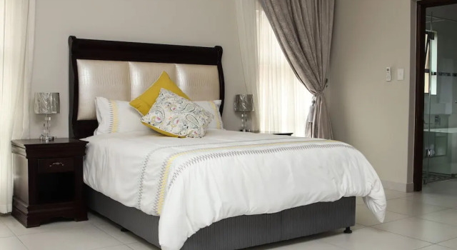 Letsatsing Lodge, Rezerwuj Hotel Rustenburg North West