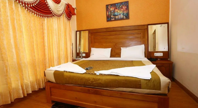 Lagana MMR Holiday Inn, Забронировать Отель Отели штата Тамилнада 3 звезды, 3*