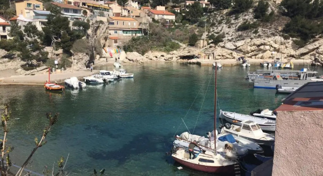 L ilette Calanque de Niolon, Забронировать Отель «постель и завтрак» Ле-Ров Буш-дю-Рон