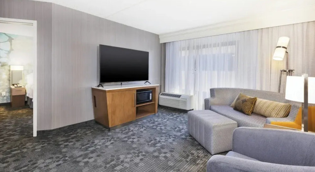 Люкс Courtyard by Marriott Secaucus Meadowlands