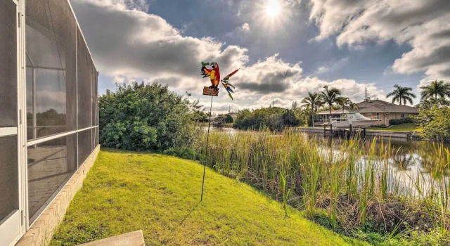 Port Charlotte Canalfront Home w/ Pool & Dry Bar!