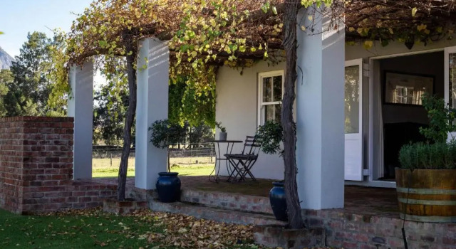 Семейный номер Standard Saronsberg Vineyard Cottages