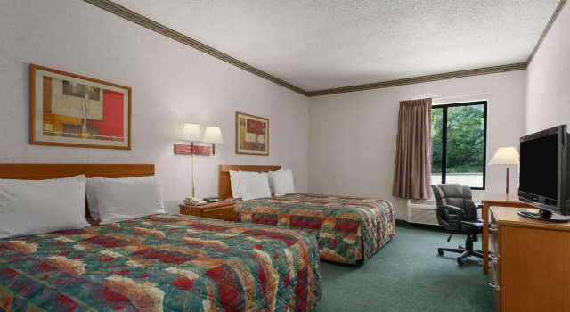 Days Inn - Jefferson City, Boek Hotel Hotels in Missouri met zwembad, Zwembad