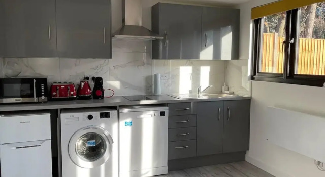 Студия Captivating 1-bed Studio in London