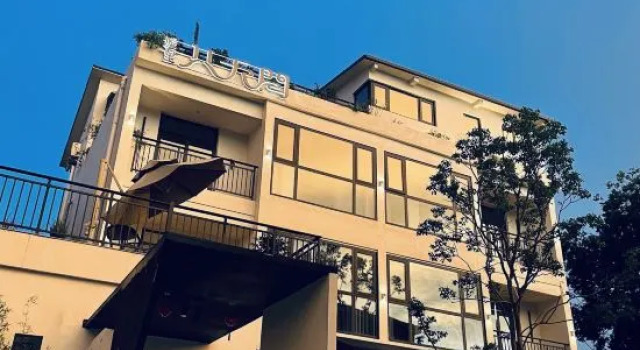 Eight or nine residential rooms in East Lake, Prenota Hotel Hotel a Hubei con parcheggio, Parcheggio