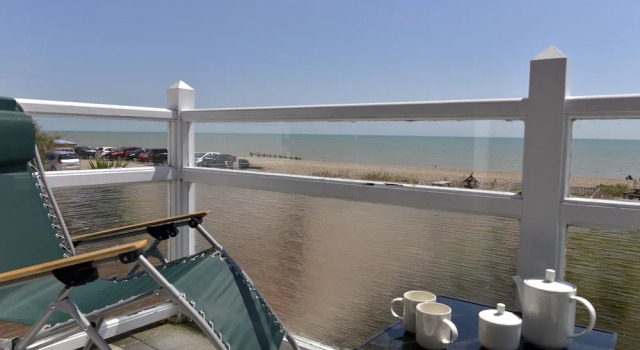 Апартаменты с 4 комнатами с балконом и с видом на море Beach Garden