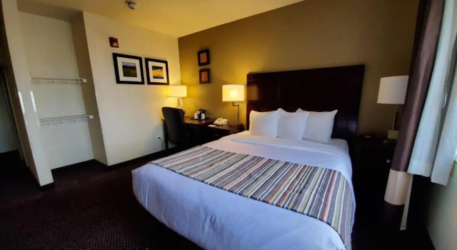 Двухместный номер Standard Country Inn & Suites by Radisson, Bend, OR