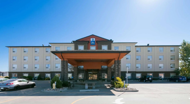 Кровать в общем номере Best Western Bonnyville Inn & Suites