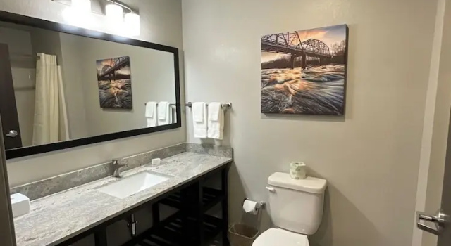 Двухместный люкс Riverstone Suites by Cobblestone Hotels - Chippewa Falls