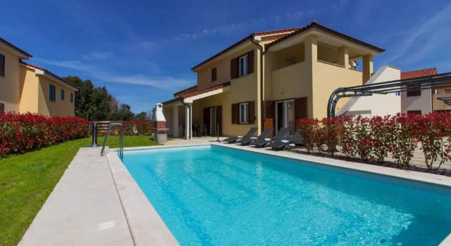 Вилла Complex of two villas Aurora-Marisol with 2 pools only 200m from the beach for up to 20 persons - WiiBuk