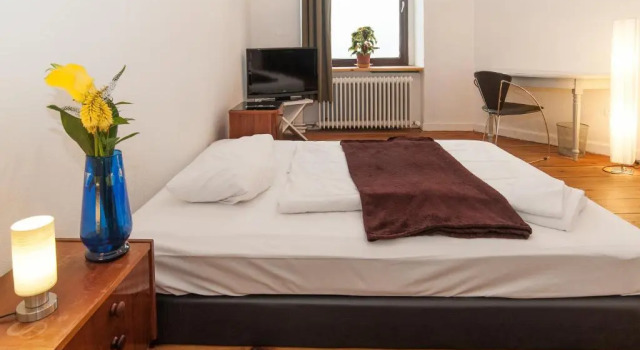 Courtyard Apartment (LIALI), Boek Appartement Mitte Berlijn, in de buurt van Flugsimulator Berlin