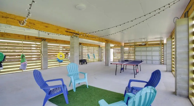 Sunny Gulfport Vacation Rental: Walk to Beaches!