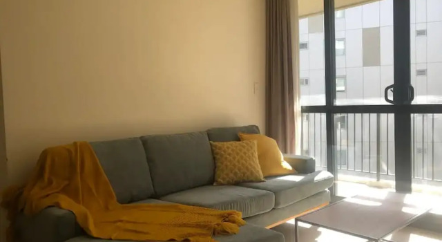 Spacious 2BR Near Westfield Newmarket, Забронировать Апартаменты/квартира Отели Окленда с парковкой, рядом с Парк Окленд-Домен, Парковка