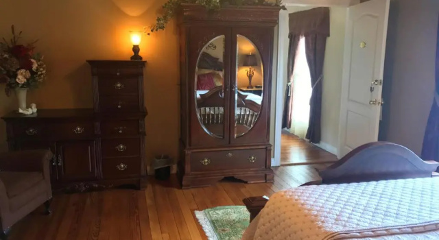 Люкс Deluxe Hill House Bed and Breakfast