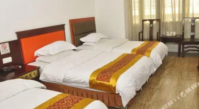 Tongtong Hotel, Забронировать Отель Отели Гуанчжоу с парковкой, рядом с Торговый центр Guangzhou Baima Costume Market, Парковка