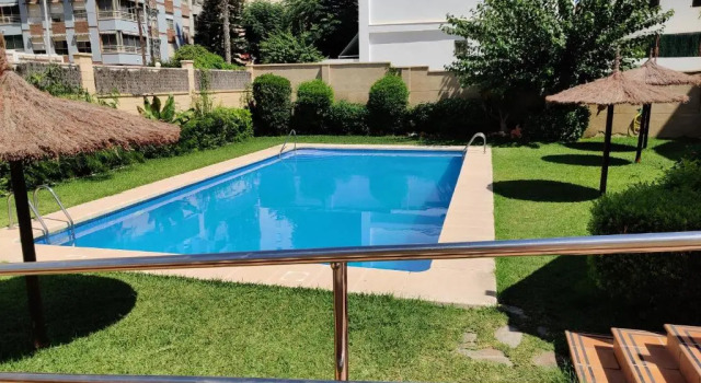 Apartamento a 50 metros de la playa Muchavista, Забронировать Апартаменты/квартира Отели Кампельо с бассейном, Бассейн