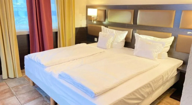Vintage Hotel Köln Pulheim - Kostenlose Parkplätze, Забронировать Отель Отели Пульхайм с завтраком, Завтраки