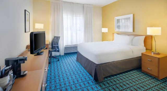 Двухместный номер Standard Fairfield Inn and Suites by Marriott Indianapolis Airport