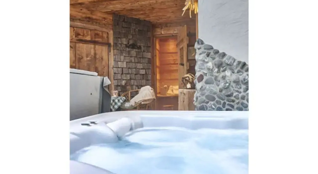 Коттедж Rustic Holiday Home With Sauna