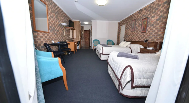 Двухместный номер Standard c 1 комнатой Horsham Mid City Court Motel