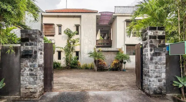 ZenRooms Seminyak Gunung Athena