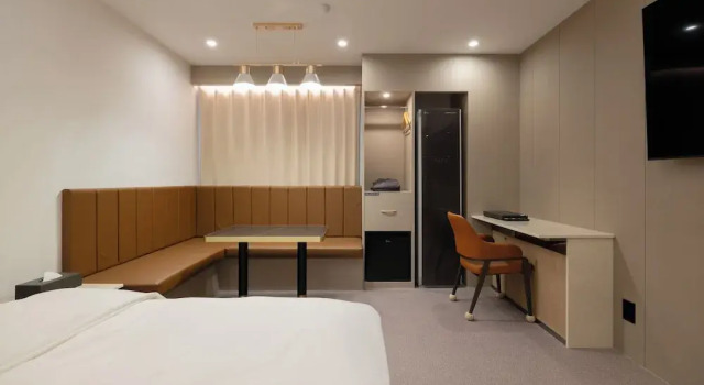 Номер Deluxe Urban Brown Hotel