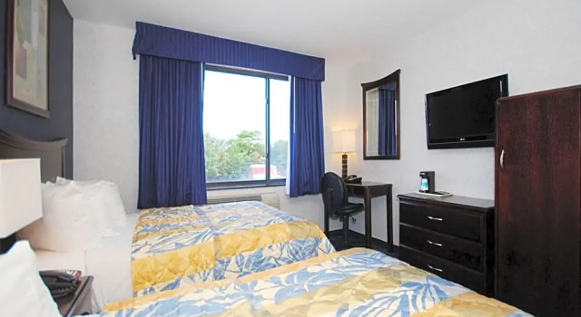 Номер Standard Quality Inn Floral Park